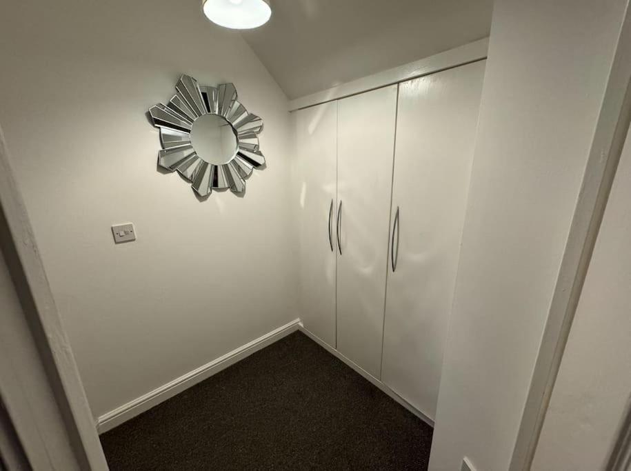 Modern Townhouse - 3 Bed 2.5 Bath 2 Private Gated Parking Villa Wellingborough Dış mekan fotoğraf